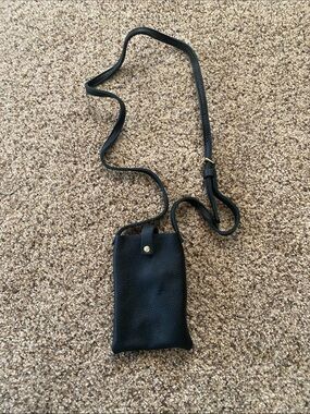 Black Leather Crossbody Pouch
